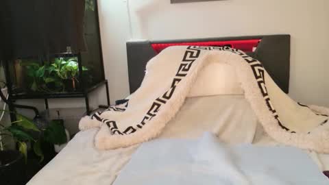 Hazeleo online show from March 29, 11:16 pm