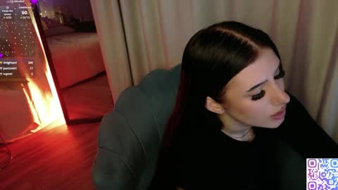 hazelhayess online show from April 18, 7:58 pm