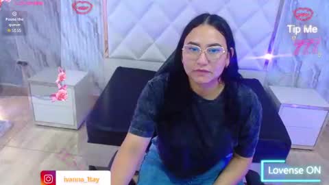 Snapshot of hazell_tay chatting on June 30, 5:30 am hazell_tay online show from June 30, 5:30 am