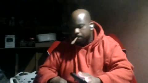 Snapshot of hbdj2164 chatting on February 4, 10:43 am hbdj2164 online show from February 4, 10:43 am