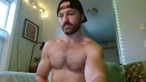 Snapshot of hbdude27 chatting on October 12, 12:42 am RinnDude35 online show from October 12, 12:42 am