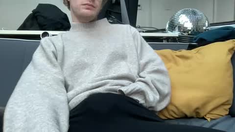 hchappel19 online show from February 7, 3:38 pm