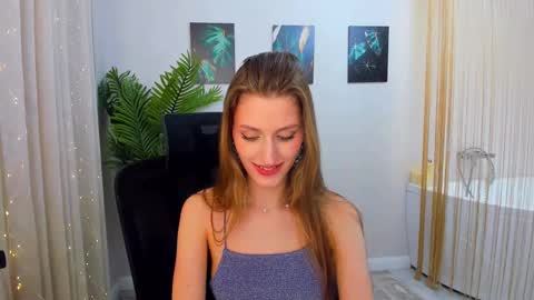 Snapshot of heartedlove_1 chatting on February 9, 5:33 pm heartedlove_1 online show from February 9, 5:33 pm