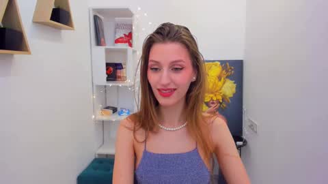 Snapshot of heartedlove_1 chatting on February 22, 3:23 am heartedlove_1 online show from February 22, 3:23 am