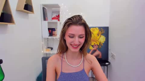 Snapshot of heartedlove_1 chatting on February 22, 6:28 am heartedlove_1 online show from February 22, 6:28 am