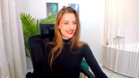 Snapshot of heartedlove_1 chatting on March 3, 12:05 pm heartedlove_1 online show from March 3, 12:05 pm