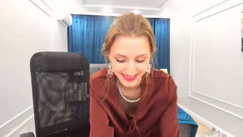 Snapshot of heartedlove_1 chatting on March 4, 7:01 pm heartedlove_1 online show from March 4, 7:01 pm