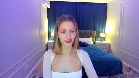 Snapshot of heartedlove_1 chatting on October 6, 11:51 am heartedlove_1 online show from October 6, 11:51 am