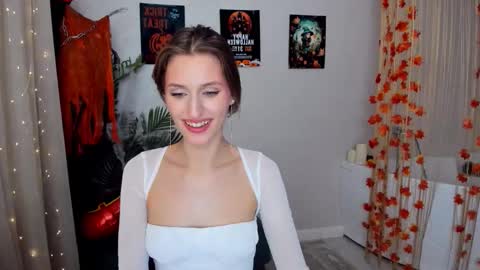 Snapshot of heartedlove_1 chatting on October 14, 11:55 am heartedlove_1 online show from October 14, 11:55 am