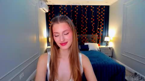 Snapshot of heartedlove_1 chatting on November 19, 4:12 am heartedlove_1 online show from November 19, 4:12 am