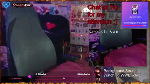 Snapshot of heartmyarc chatting on December 3, 8:38 am HeartMyArc online show from December 3, 8:38 am