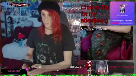 Snapshot of heartmyarc chatting on December 26, 8:28 am HeartMyArc online show from December 26, 8:28 am