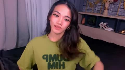 Snapshot of heather_winter chatting on December 19, 8:49 pm HEATHER online show from December 19, 8:49 pm