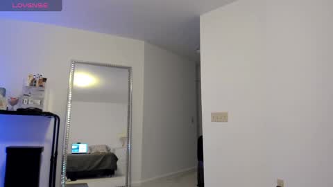 Snapshot of heaveniabb chatting on January 19, 4:54 am Helen online show from January 19, 4:54 am