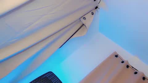 Snapshot of heavenly_abby chatting on February 16, 7:16 pm heavenly_abby online show from February 16, 7:16 pm