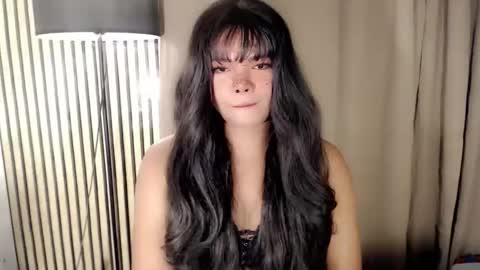 KENDAL online show from December 18, 1:11 am