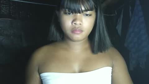 KENDAL online show from April 21, 2:56 pm