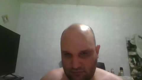Snapshot of heavy_rebellxc chatting on December 4, 7:06 am Heavy Rebell online show from December 4, 7:06 am