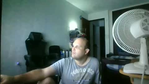 Snapshot of heavy_rebellxc chatting on October 2, 3:13 am Heavy Rebell online show from October 2, 3:13 am