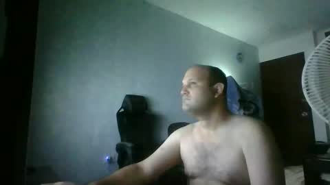 Snapshot of heavy_rebellxc chatting on October 5, 6:34 am Heavy Rebell online show from October 5, 6:34 am
