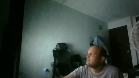 Snapshot of heavy_rebellxc chatting on October 6, 4:21 am Heavy Rebell online show from October 6, 4:21 am
