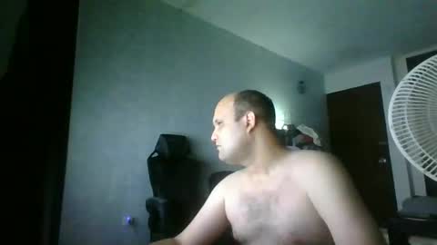Snapshot of heavy_rebellxc chatting on October 19, 7:42 am Heavy Rebell online show from October 19, 7:42 am