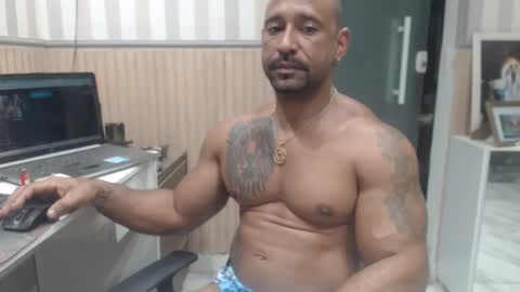 hebertgomes online show from October 26, 9:53 pm