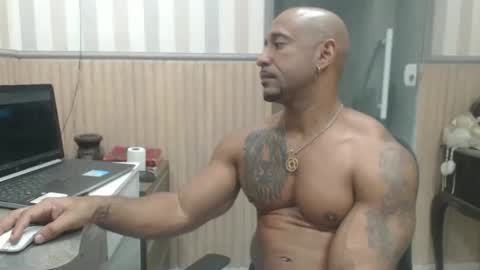 hebertgomes online show from June 7, 8:56 pm