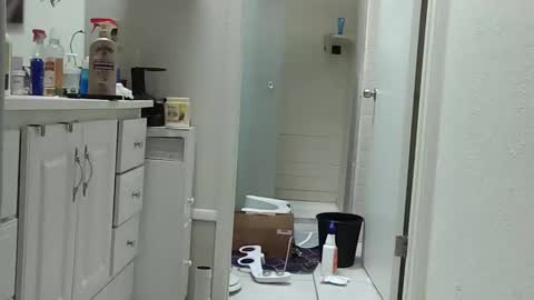 Snapshot of heblack chatting on November 28, 9:39 pm HE Black online show from November 28, 9:39 pm