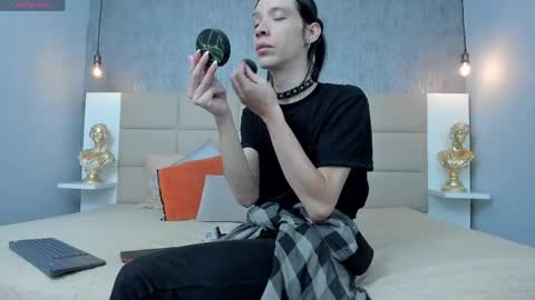 Keira Hecate online show from April 18, 7:07 pm