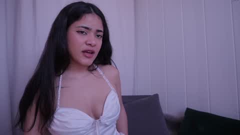 hecate333 online show from December 19, 3:52 pm