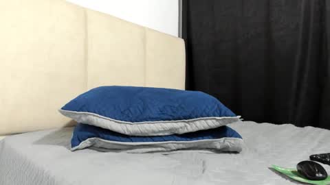  18 online show from October 1, 11:11 pm