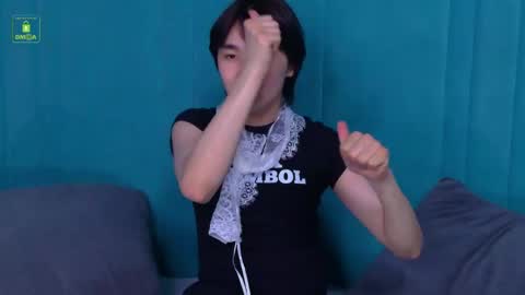 HEEJIN online show from April 21, 8:12 pm