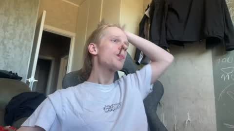 Snapshot of heey_nick chatting on May 6, 11:26 am Nick online show from May 6, 11:26 am