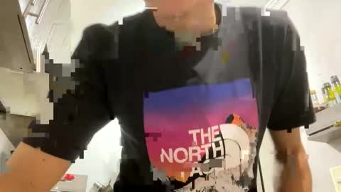 Snapshot of hefesto_69 chatting on December 7, 6:15 pm hefesto_69 online show from December 7, 6:15 pm