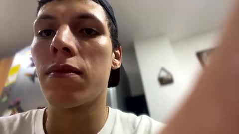 Snapshot of hefesto_69 chatting on December 24, 7:49 am hefesto_69 online show from December 24, 7:49 am