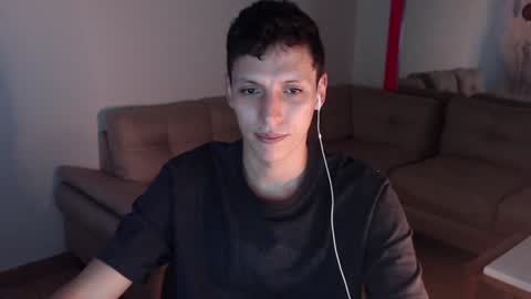 Snapshot of hefesto_69 chatting on January 14, 11:05 pm hefesto_69 online show from January 14, 11:05 pm