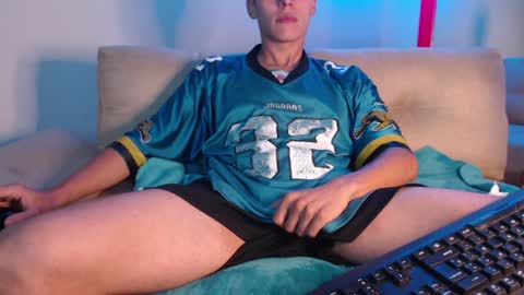 Snapshot of hefesto_69 chatting on January 28, 2:32 am hefesto_69 online show from January 28, 2:32 am