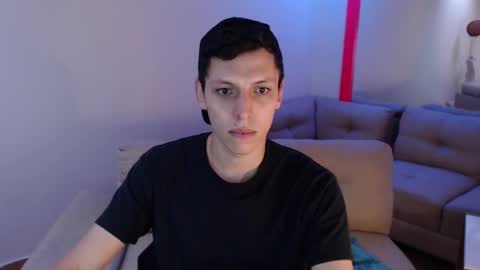 Snapshot of hefesto_69 chatting on February 15, 9:59 pm hefesto_69 online show from February 15, 9:59 pm