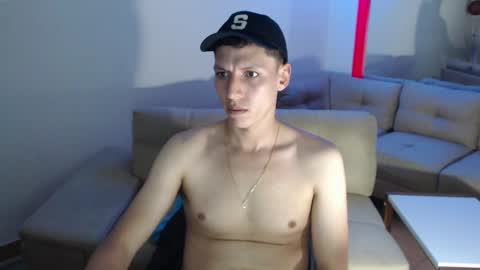 Snapshot of hefesto_69 chatting on March 8, 12:11 am hefesto_69 online show from March 8, 12:11 am