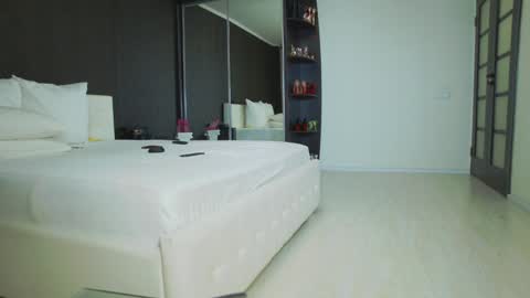 Helen online show from December 26, 5:04 am