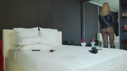 Helen online show from December 29, 7:50 am