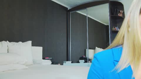 Helen online show from February 25, 9:42 am