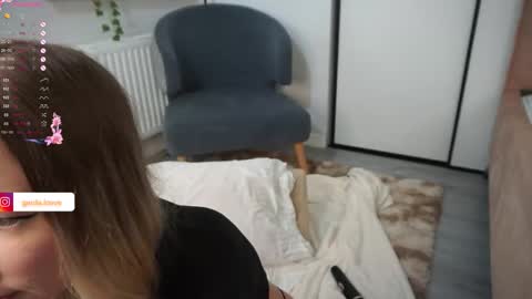 Snapshot of heidas_passion chatting on September 26, 6:39 am Heida online show from September 26, 6:39 am
