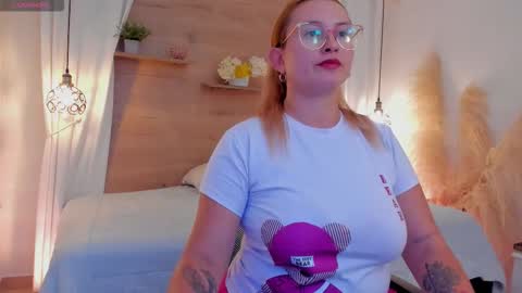 ANTARA REY online show from September 16, 7:04 pm