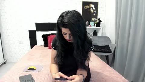 Heidi online show from April 23, 2:57 am