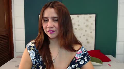 Snapshot of heidy_wells chatting on March 11, 12:06 pm Heidy online show from March 11, 12:06 pm