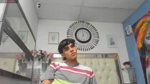 Snapshot of heiker_ chatting on March 7, 2:46 am heiker_ online show from March 7, 2:46 am