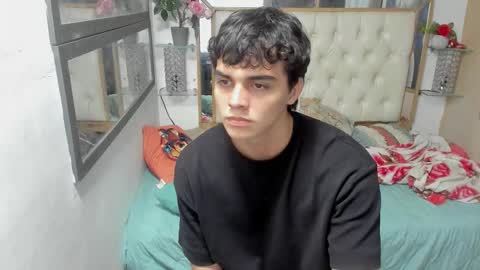 Snapshot of heiker_ chatting on October 26, 2:17 am heiker_ online show from October 26, 2:17 am