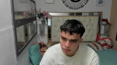 Snapshot of heiker_ chatting on October 28, 2:59 am heiker_ online show from October 28, 2:59 am